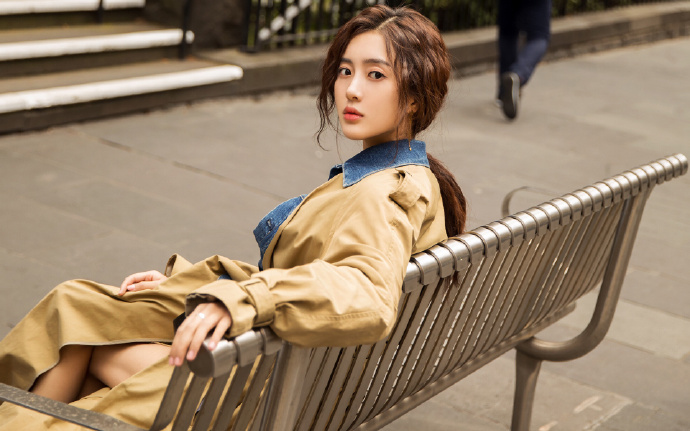 国铁集团：铁路暑运旅客发送量突破两亿人次